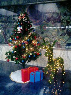 クリスマスツリーとトナカイ