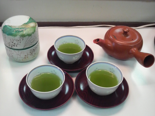 目覚めの一杯　緑茶